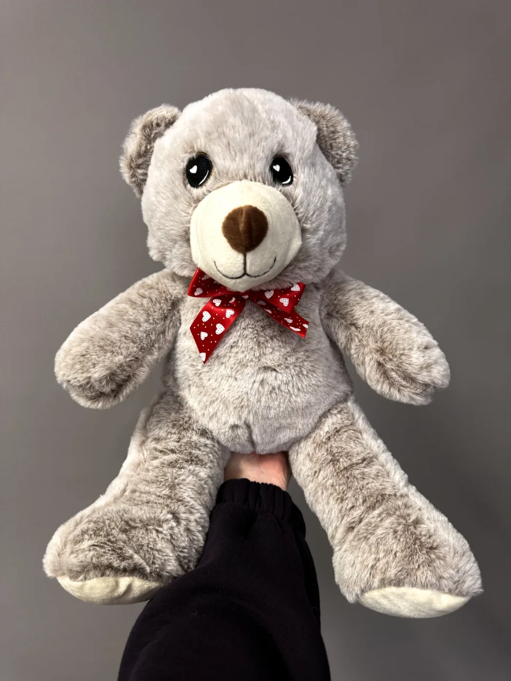 Kırmızı Papyonlu Gri Peluş Ayıcık